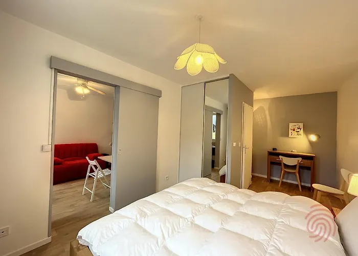 Apartment F2 Avec Balcon, Proche Des Thermes A Lamalou-les-bains, Animaux Acceptes, Parking Gratuit - Fr-1-451-166