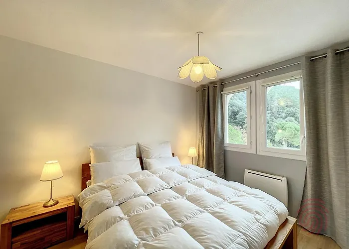 Apartment F2 Avec Balcon, Proche Des Thermes A Lamalou-les-bains, Animaux Acceptes, Parking Gratuit - Fr-1-451-166 Lamalou-les-Bains